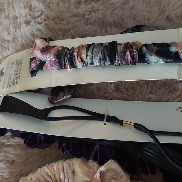 BUNDLE of 4 headbands - Picture 4 of 4